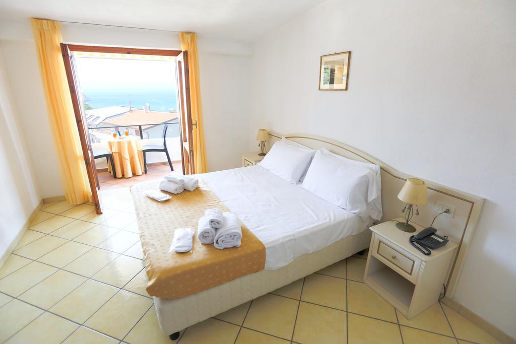 Residence Hotel Eden Palinuro Zewnętrze zdjęcie